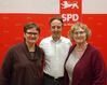 Leni Breymaier mit Macit Karaahmetoglu und Hanna Wälzel-Köster